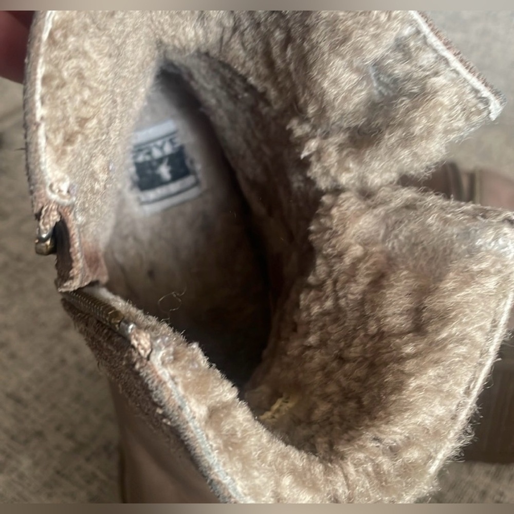 Frye Women’s Gemma Shearling Short Boot Lined, Leather. Size 7.5. So Cozy! - Picture 10 of 11